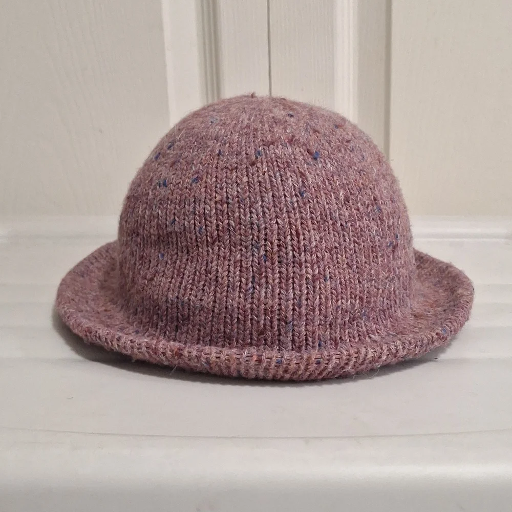 Vintage Collectables wool blend winter knit cloche sweater hat cap - rose pink